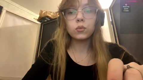 Stella online show from 10.30.25