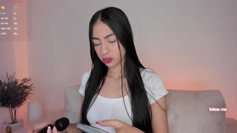 Snapshot of alannah__ chatting on 10.25.25    online show from 10.25.25