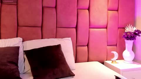 Alanna Jonnes online show from 09.18.25