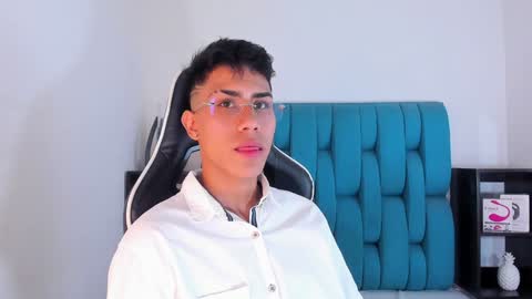 alannaughty_ online show from 02.05.25