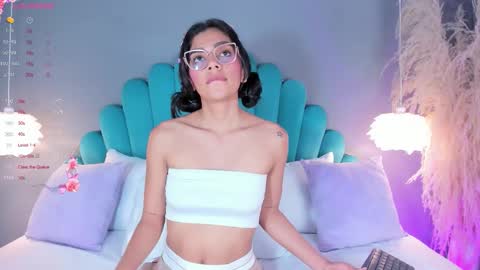 Alassia Hocthner online show from 10.07.25