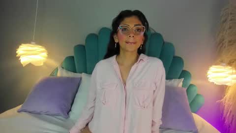 Alassia Hocthner online show from 10.27.25