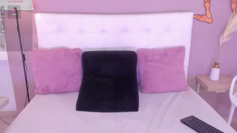 Snapshot of alayshajohnson chatting on 10.16.25 alayshajohnson online show from 10.16.25