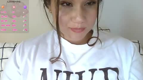 Snapshot of alba_toro535670 chatting on 02.26.25 alba_toro535670 online show from 02.26.25