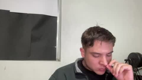 Snapshot of alber753713 chatting on 06.14.26 alber753713 online show from 06.14.26