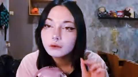 Im Katrina online show from 11.30.25