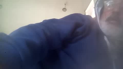 Snapshot of albertoto71 chatting on 05.13.26 albertoto71 online show from 05.13.26