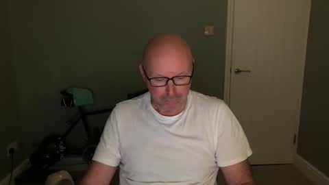 Snapshot of alc300170 chatting on 10.22.25 alc300170 online show from 10.22.25