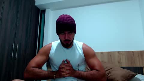 Snapshot of ale_one chatting on 03.01.25 Ale bear online show from 03.01.25