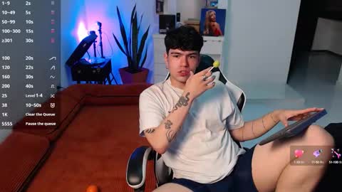 Snapshot of alec_spencer chatting on 09.10.25 alec online show from 09.10.25