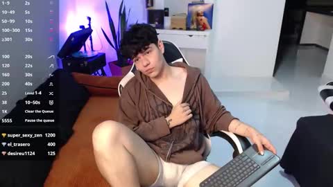 Snapshot of alec_spencer chatting on 09.13.25 alec online show from 09.13.25