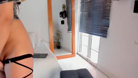 aleexiiaa online show from 12.19.25