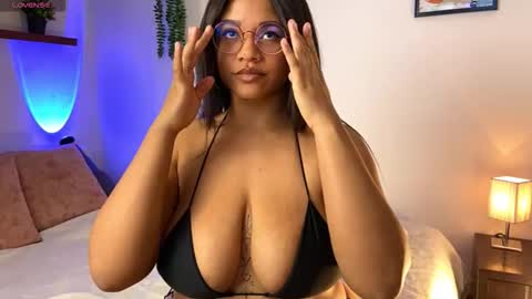 Snapshot of aleiascott chatting on 10.31.25 Aleia online show from 10.31.25