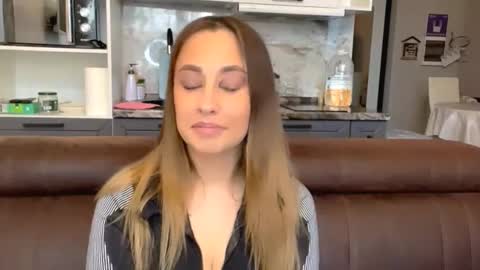 Emily online show from 09.11.25