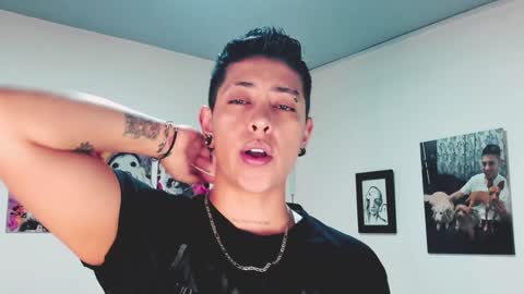 Snapshot of aleja1214 chatting on 02.08.25 Alejandra online show from 02.08.25