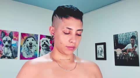 Snapshot of aleja1214 chatting on 02.15.25 Alejandra online show from 02.15.25