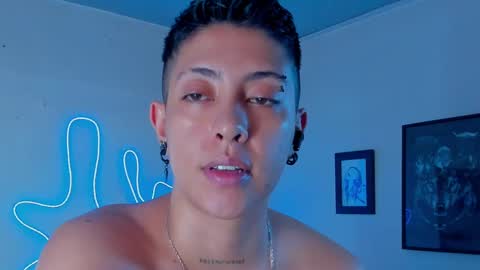 Snapshot of aleja1214 chatting on 10.20.25 Alejandra online show from 10.20.25