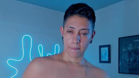 Snapshot of aleja1214 chatting on 10.24.25 Alejandra online show from 10.24.25