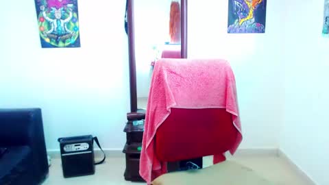 Snapshot of aleja2530 chatting on 10.29.25 aleja online show from 10.29.25