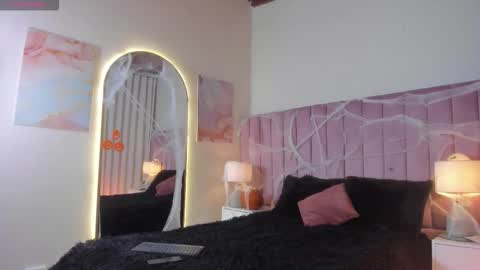 Alejandra Arango online show from 10.27.25