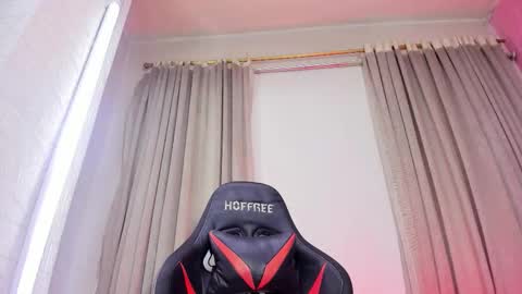 Aleja Hill online show from 03.05.26