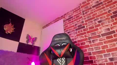 Snapshot of aleja_hill chatting on 07.18.26 Aleja Hill online show from 07.18.26