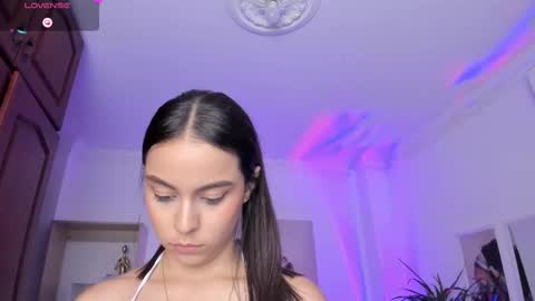 Alejandra online show from 03.05.25