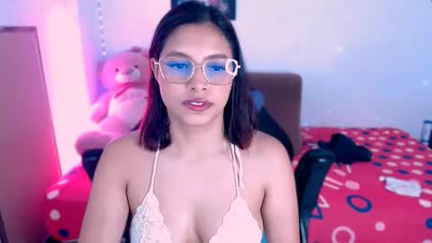 Snapshot of alejaharker chatting on 10.27.25 Aleja Harker online show from 10.27.25