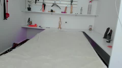 Alejandra online show from 10.11.25