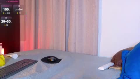 alejandra_dunn1 online show from 02.25.26