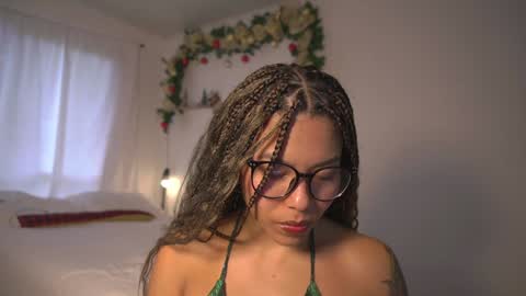 O.F alejandra h1998 stream 300 pm - 1100 pm online show from 01.05.25