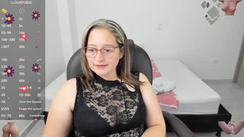 alejandra online show from 02.06.25