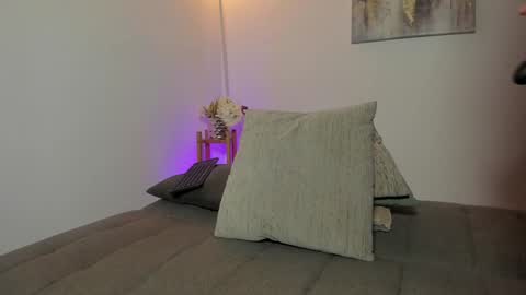 alejandra Independent model online show from 12.13.24