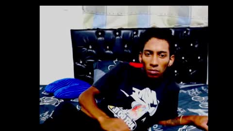 Snapshot of alejandrito_king chatting on 11.16.25 alejandrito_king online show from 11.16.25