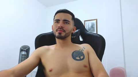 Snapshot of alejandroo_7 chatting on 01.03.25 alejandroo_7 online show from 01.03.25