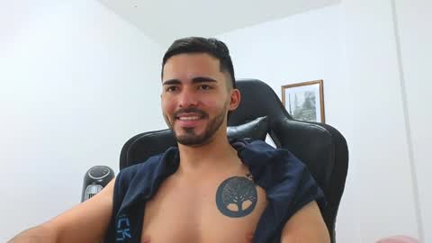 Snapshot of alejandroo_7 chatting on 01.04.25 alejandroo_7 online show from 01.04.25