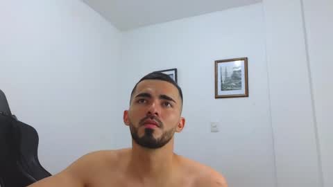 Snapshot of alejandroo_7 chatting on 02.25.25 alejandroo_7 online show from 02.25.25