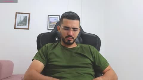 alejandroo_7 online show from 11.22.25