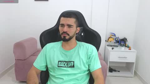 alejandroo_7 online show from 02.05.26