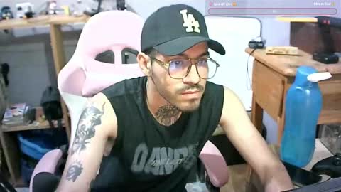Snapshot of alejandropppzz chatting on 01.27.25 alejandropppzz online show from 01.27.25
