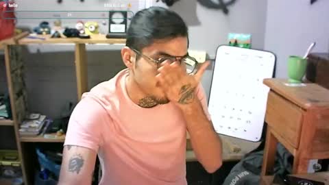 Snapshot of alejandropppzz chatting on 02.04.25 alejandropppzz online show from 02.04.25
