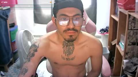 Snapshot of alejandropppzz chatting on 02.07.25 alejandropppzz online show from 02.07.25