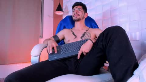 Alejo  online show from 02.13.25