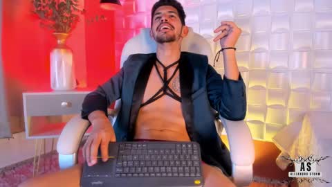 Alejo  online show from 02.14.25