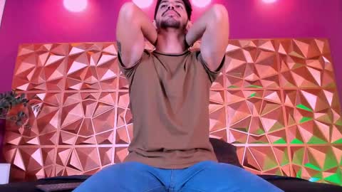 Alejo  online show from 02.18.25