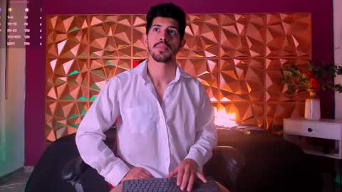 Alejo  online show from 02.25.25