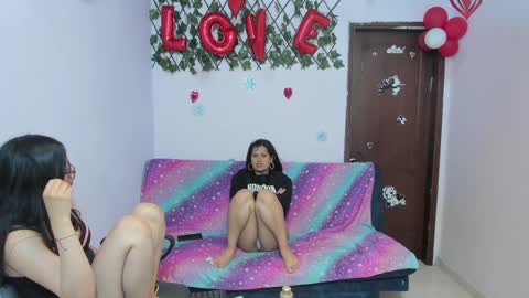 zoe and Kataleya online show from 03.05.25