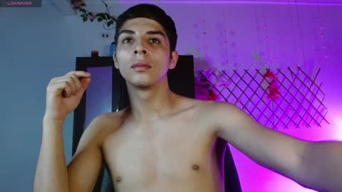 Snapshot of alejito_collins1 chatting on 12.04.24 Alejo online show from 12.04.24