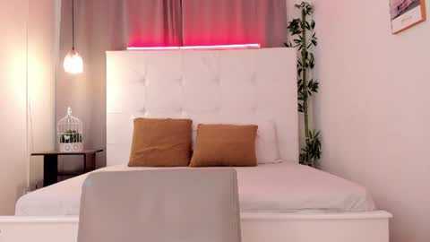 Snapshot of alejo_exotic chatting on 06.15.26 alejo_exotic online show from 06.15.26