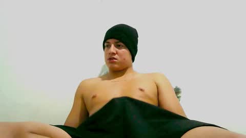 Snapshot of alejo_miller69 chatting on 09.11.25 Alejo miller69 online show from 09.11.25